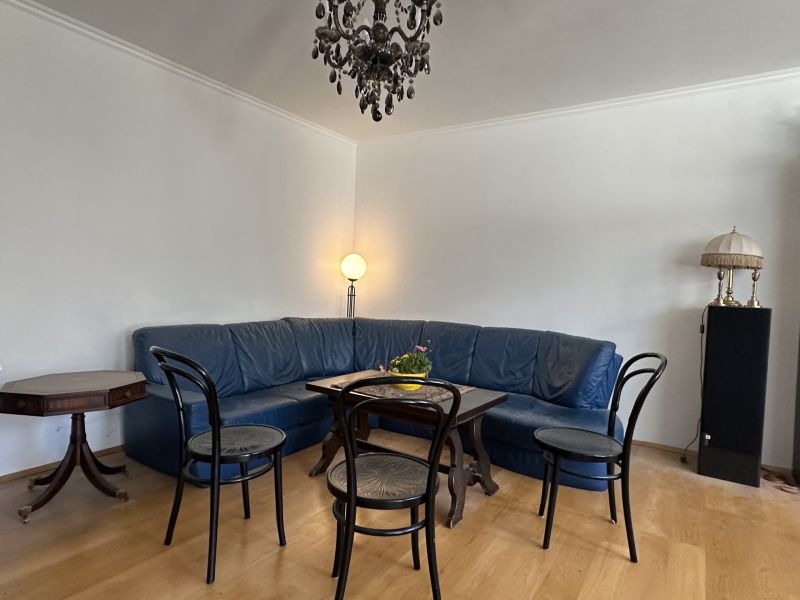 Grozgige Wohnung mit Loggia, Swimmingpool und Garagen in top Lage /  / 1180 Wien / Bild 8