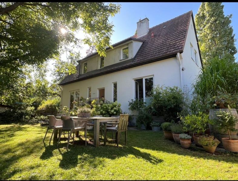 Einfamilienhaus mit sonnigen Garten in toller Lage! /  / 2500&nbsp;Baden / Bild 0