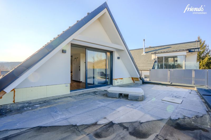 Moderne Traumvilla mit wunderschnem Weitblick /  / 2372 Giehbl / Bild 1