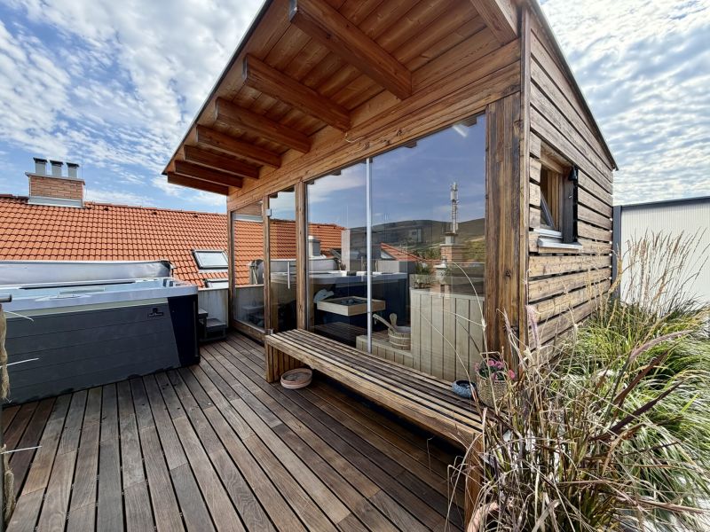 Traumhafte DG-Wohnung mit phantastischem Outdoor Spa Bereich! /  / 2511&nbsp;Pfaffst�tten / Bild 2