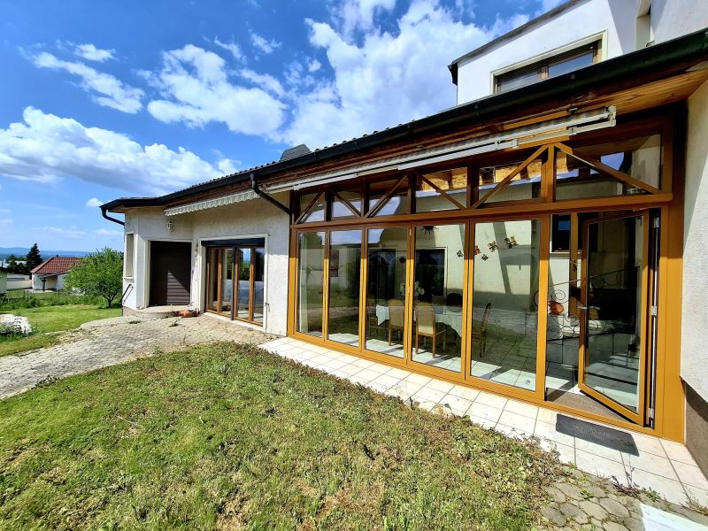 Super Liegenschaft: 6 Zimmer, Pool, Wintergarten und Garage ? Ihr neues Zuhause! /  / 7053 Hornstein / Vori?tan / Bild 5