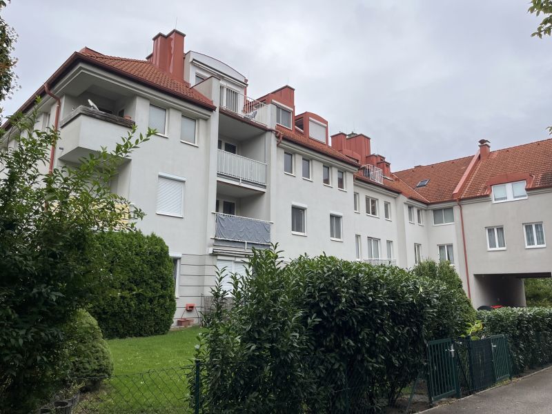 3 Zimmer Wohnung mit Tiefgaragen STPL / / 2352 Gumpoldskirchen / Bild 0