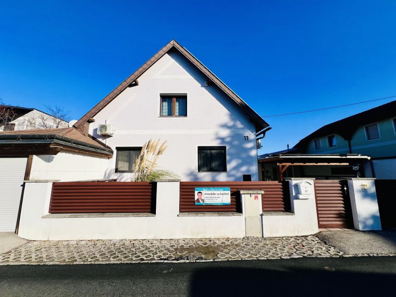 Mehrfamilienhaus mit 17 kw Solaranlage /  / 2521 Trumau / Bild 1