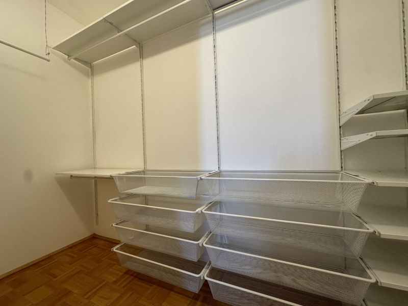 Grozgig Wohnen in perfekter Lage mitLoggia /  / 2340 Mdling / Bild 2