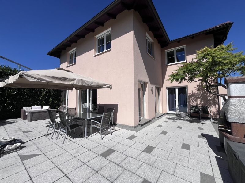 Tolles Zweifamilienhaus mit Einliegerwohnung, sonniger Terrasse, Keller, Doppelgarage und Pool! /  / 2511 Pfaffsttten / Bild 6