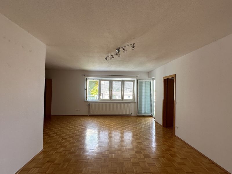 Grozgig Wohnen in perfekter Lage mitLoggia /  / 2340 Mdling / Bild 1