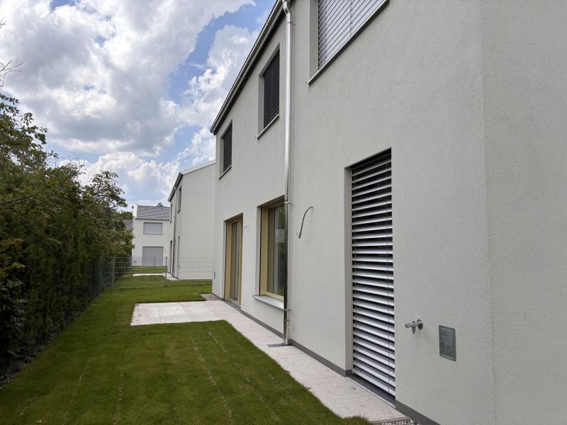 Erstbezug - Einfamilienhaus / / 2522 Oberwaltersdorf / Bild 1