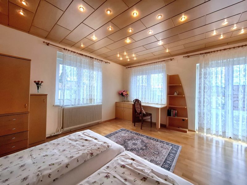 Super Liegenschaft: 6 Zimmer, Pool, Wintergarten und Garage ? Ihr neues Zuhause! /  / 7053 Hornstein / Vori?tan / Bild 6