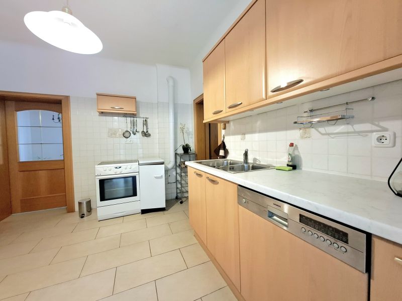 Super Liegenschaft: 6 Zimmer, Pool, Wintergarten und Garage ? Ihr neues Zuhause! /  / 7053 Hornstein / Vori?tan / Bild 12