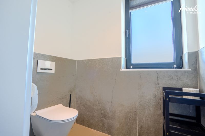 Moderne Traumvilla mit wunderschnem Weitblick /  / 2372 Giehbl / Bild 4