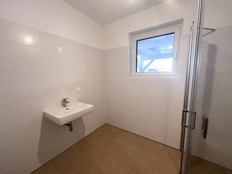 Erstbezug !!! Traumhafte Doppelhaush�lfte -  mit 5 Zimmern, Garten, Wohnkeller und Stellpl�tzen! /  / 2353&nbsp;Guntramsdorf / Bild 6