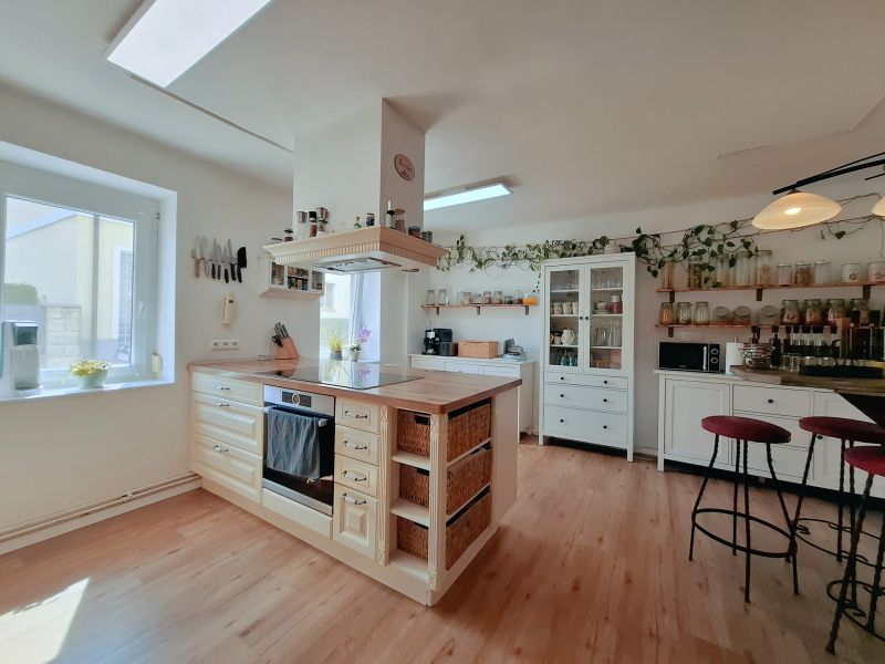 Vielseitig nutzbare Liegenschaft mit ausreichend Platz und herrlichem Blick auf die Hohe Wand /  / 2732 Wrflach / Bild 2