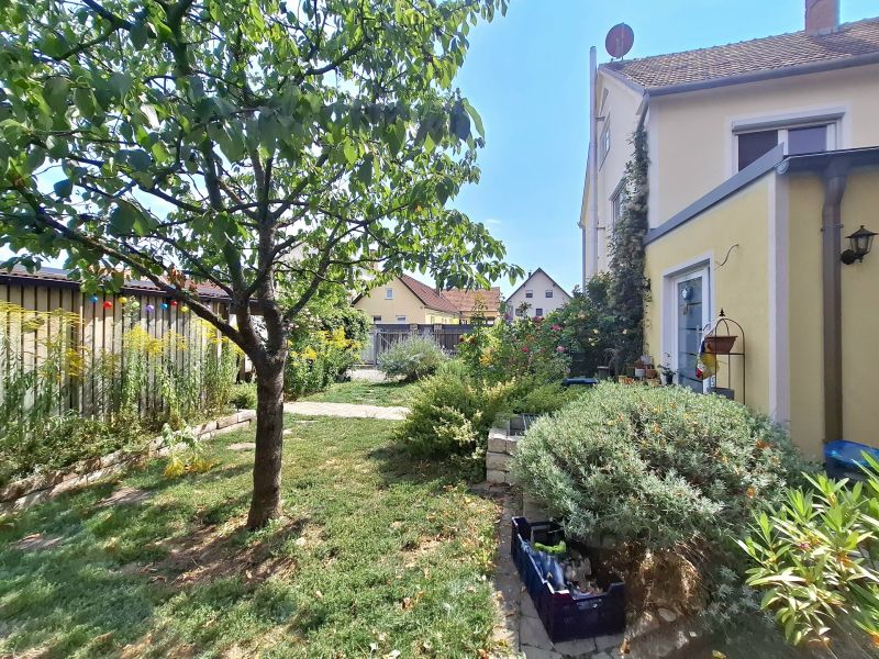 Vielseitig nutzbare Liegenschaft mit ausreichend Platz und herrlichem Blick auf die Hohe Wand /  / 2732 Wrflach / Bild 0