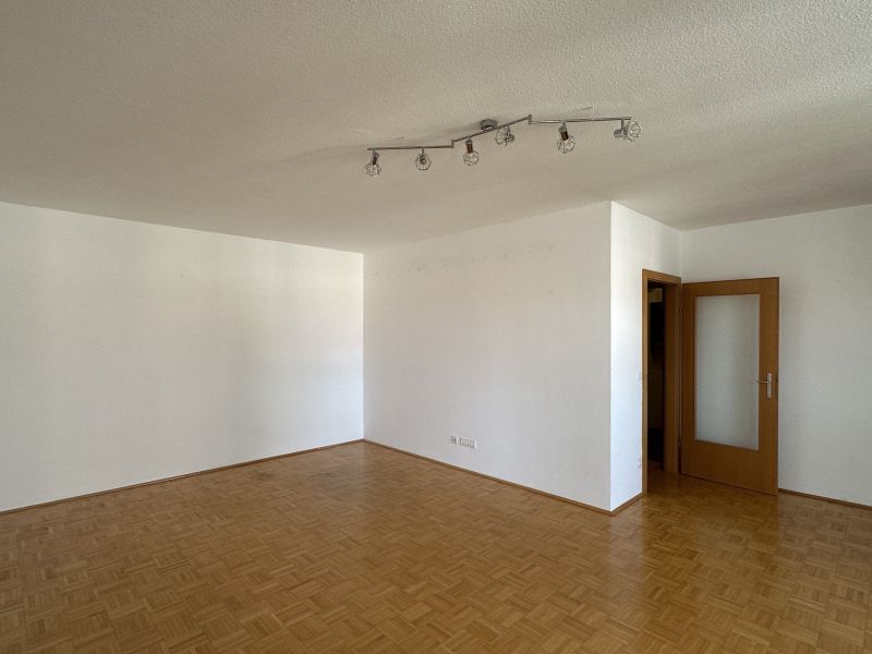 Grozgig Wohnen in perfekter Lage mitLoggia /  / 2340 Mdling / Bild 6