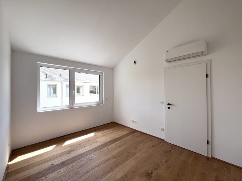 Erstbezug - Einfamilienhaus / / 2522 Oberwaltersdorf / Bild 1