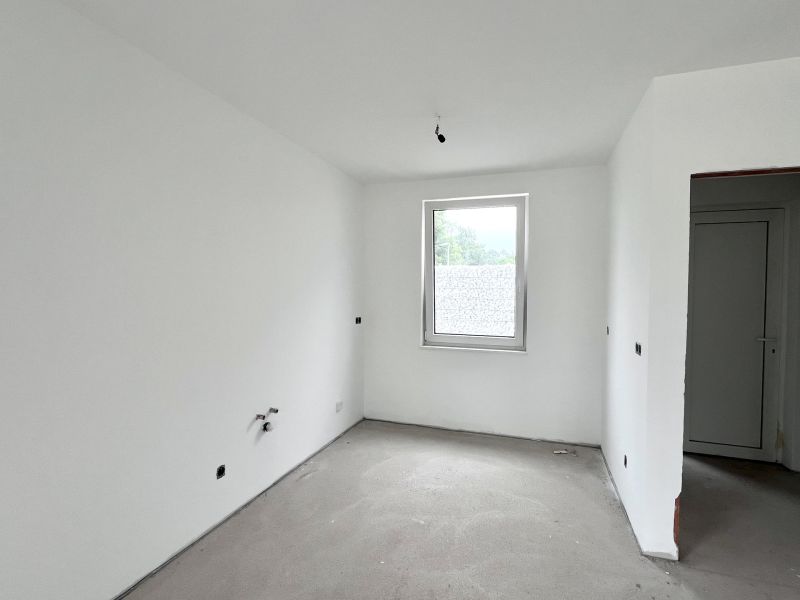 4 Zimmer  mit Keller, Garten und  2 Stellpltzen! /  / 2523 Tattendorf / Bild 7