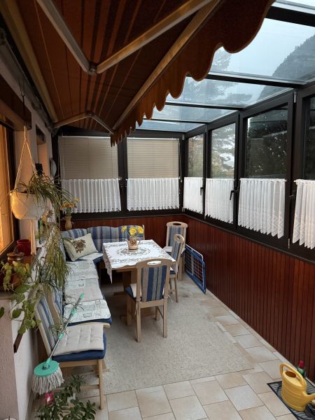 toller Garten, nettes Haus / / 2601 Eggendorf / Bild 2