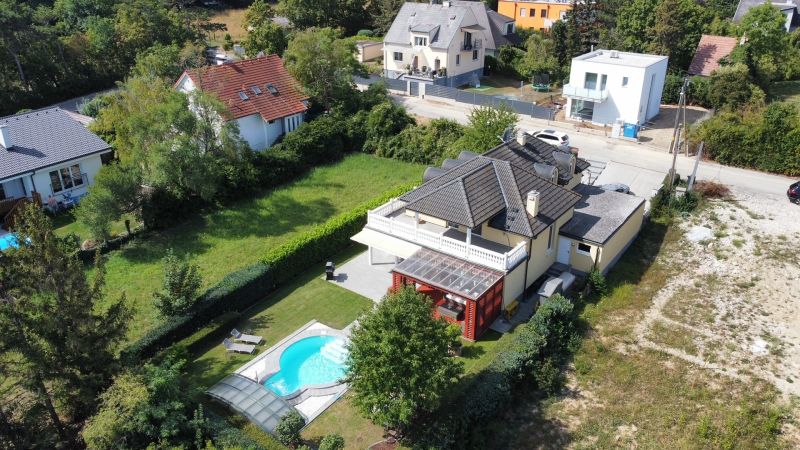 Einfamilienhaus mit Pool, Weinkeller, Sauna und Co.! /  / 2345 Brunn am Gebirge / Bild 18