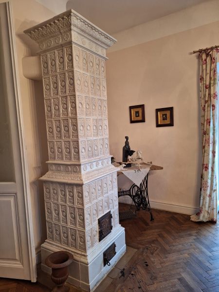 1750 erbaute Villa - MÄRCHENHAFTES LEBENSGEFÜHL / / 2551 Enzesfeld-Lindabrunn / Bild 2