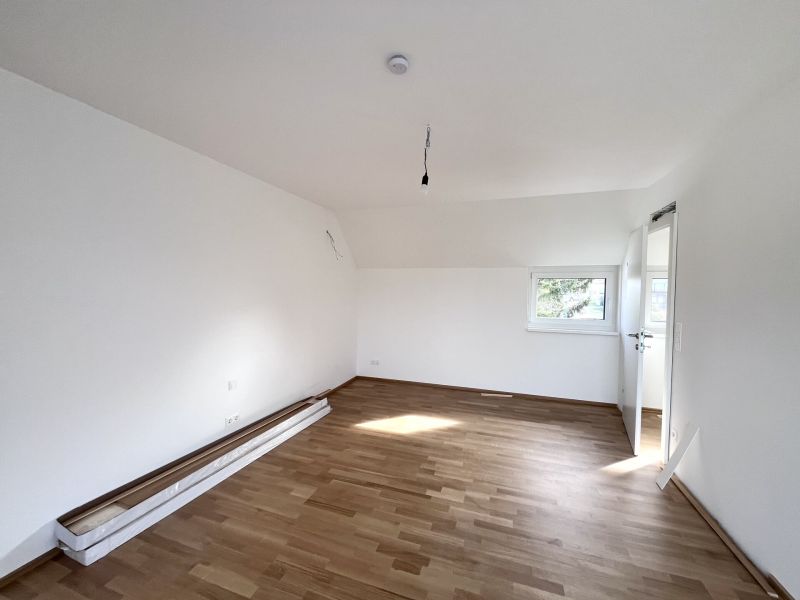 Traumhafte Doppelhaushälfte in Guntramsdorf: Erstbezug mit Garten und 2 Stellplätzen! /  / 2353 Guntramsdorf / Bild 2