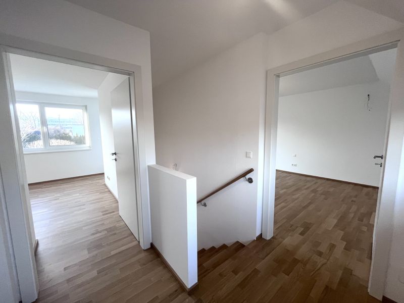 Erstbezug !! Traumhafte Doppelhaush�lfte , Wohnkeller  mit Garten und 2 Stellpl�tzen! /  / 2353&nbsp;Guntramsdorf / Bild 0