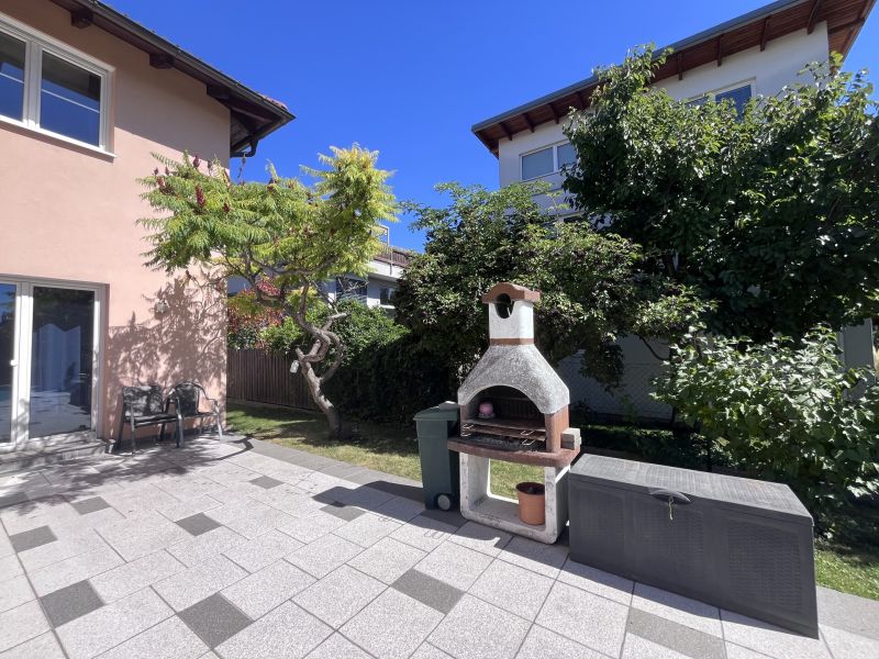 Tolles Zweifamilienhaus mit Einliegerwohnung, sonniger Terrasse, Keller, Doppelgarage und Pool! /  / 2511 Pfaffsttten / Bild 5