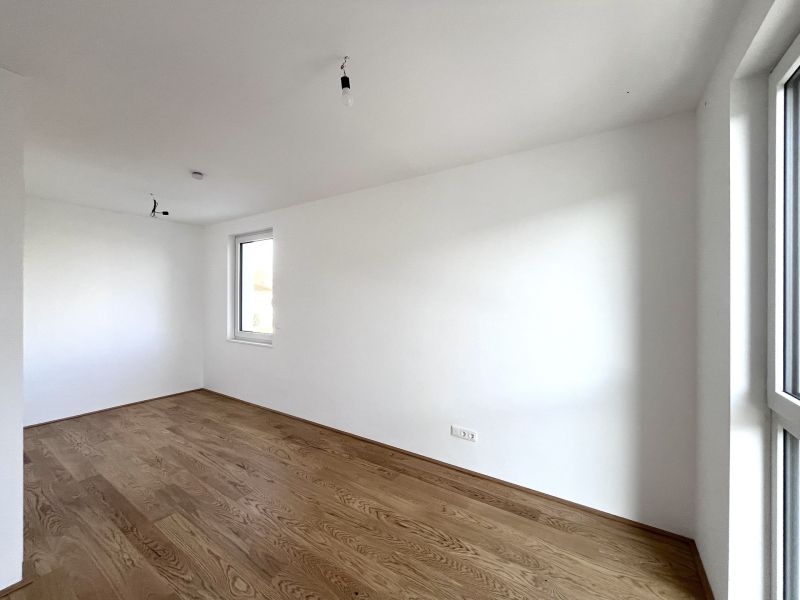 Reihenhaus mit Keller, Garten und 2 Stellpltzen! /  / 2523 Tattendorf / Bild 0