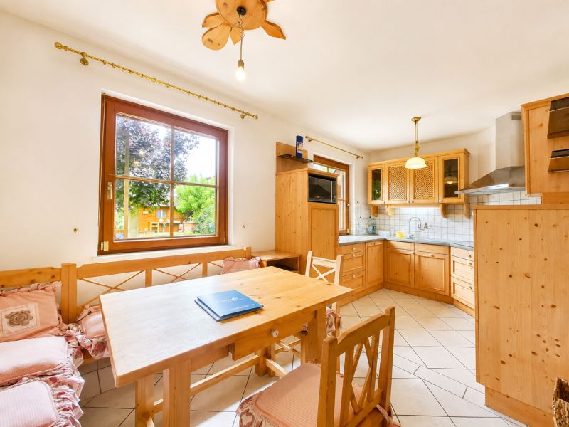 Charmantes Einfamilienhaus inkl. Pool, Sauna u.v.m. / / 2525 Günselsdorf / Bild 7