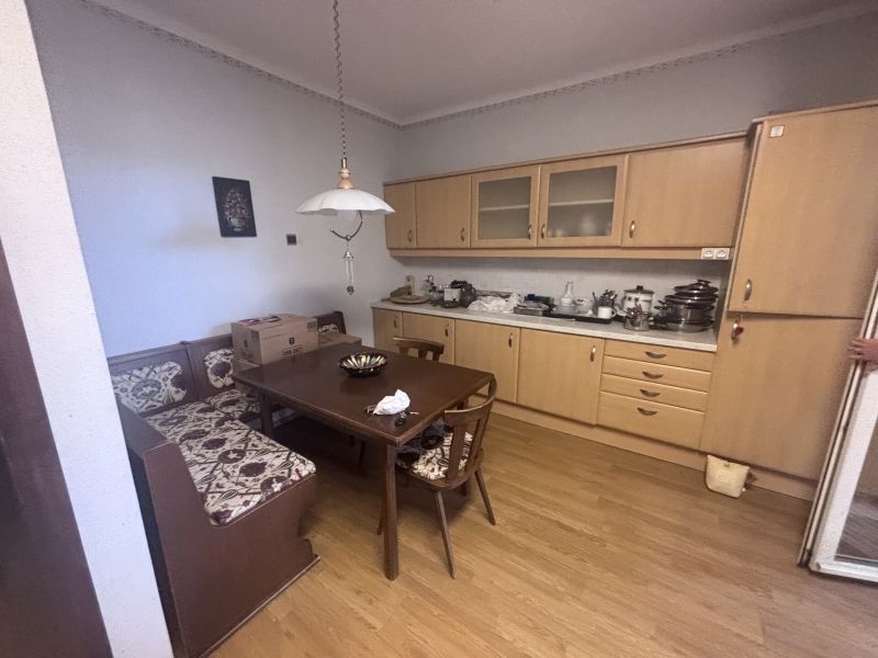 Charmantes Einfamilienhaus mit gro�em Grundst�ck und viel Potenzial /  / 2551&nbsp;Enzesfeld-Lindabrunn / Bild 6