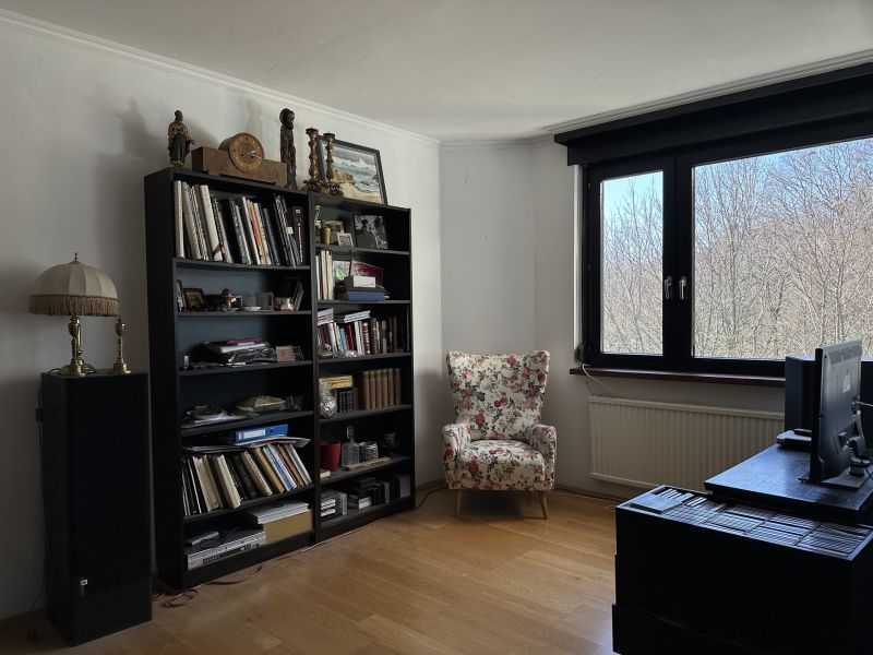 Grozgige Wohnung mit Loggia, Swimmingpool und Garagen in top Lage /  / 1180 Wien / Bild 9
