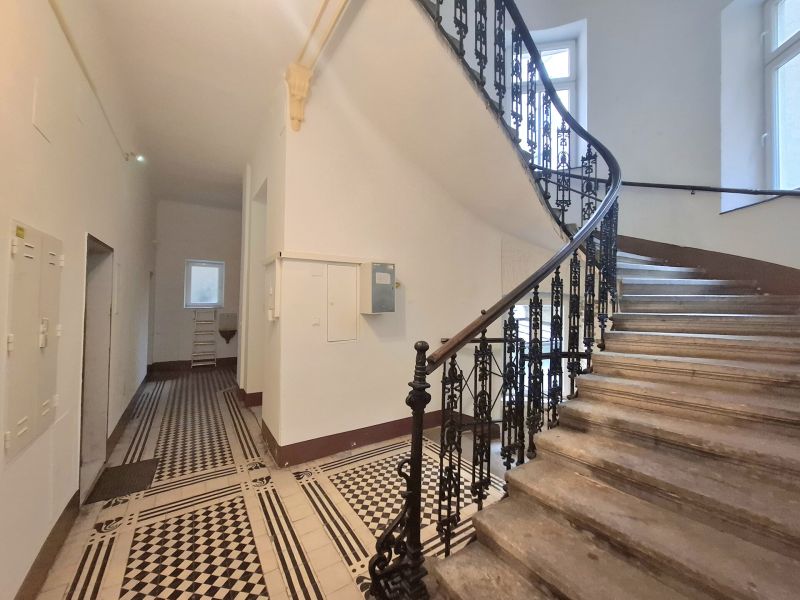Top Lage!! Sanierungsbedrftige Altbauwohnung /  / 1120 Wien, Meidling / Bild 1