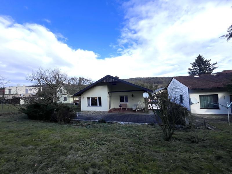 Schönes Einfamilienhaus mit Gartenparadies / / 2393 Sparbach / Bild 8