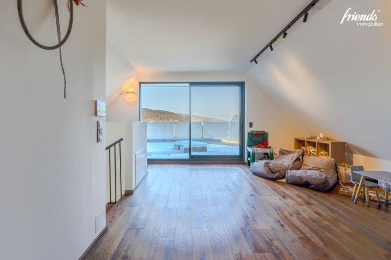 Moderne Traumvilla mit wunderschnem Weitblick /  / 2372 Giehbl / Bild 9