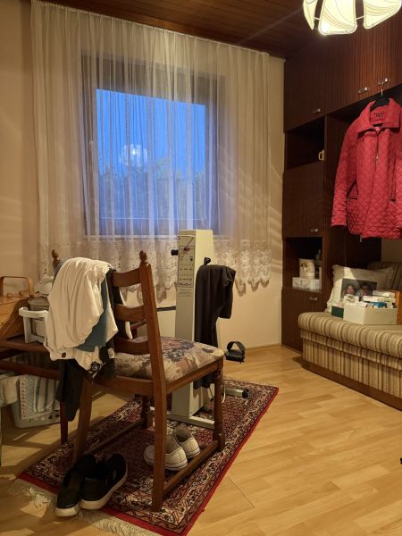 toller Garten, nettes Haus / / 2601 Eggendorf / Bild 0