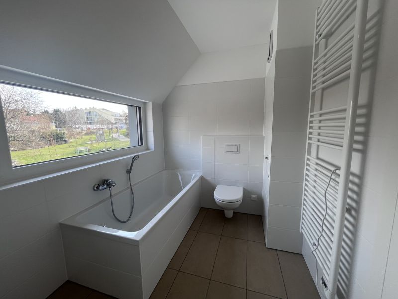 Erstbezug !!! Traumhafte Doppelhaush�lfte -  mit 5 Zimmern, Garten, Wohnkeller und Stellpl�tzen! /  / 2353&nbsp;Guntramsdorf / Bild 9