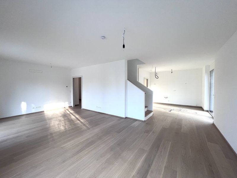 Erstbezug !!! Traumhafte Doppelhaush�lfte -  mit 5 Zimmern, Garten, Wohnkeller und Stellpl�tzen! /  / 2353&nbsp;Guntramsdorf / Bild 7