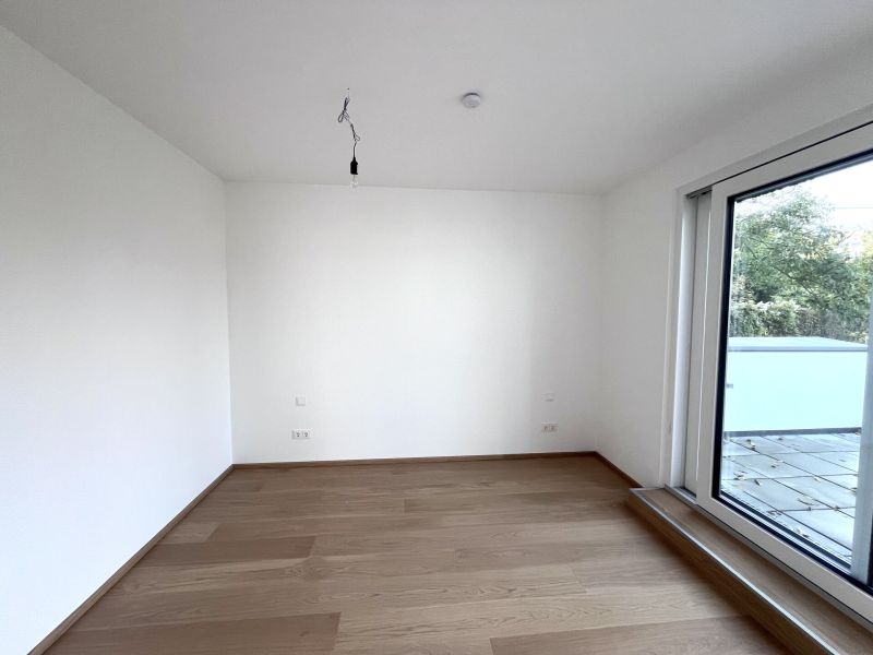 Traumhafte Doppelhaushlfte - Erstbezug mit 5 Zimmern, Garten, Wohnkeller und Stellpltzen! /  / 2353 Guntramsdorf / Bild 5