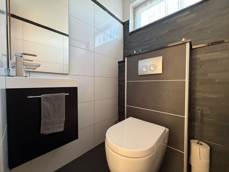 Charmantes Haus mit Schwimmteich /  / 2602 Blumau-Neurihof / Bild 0