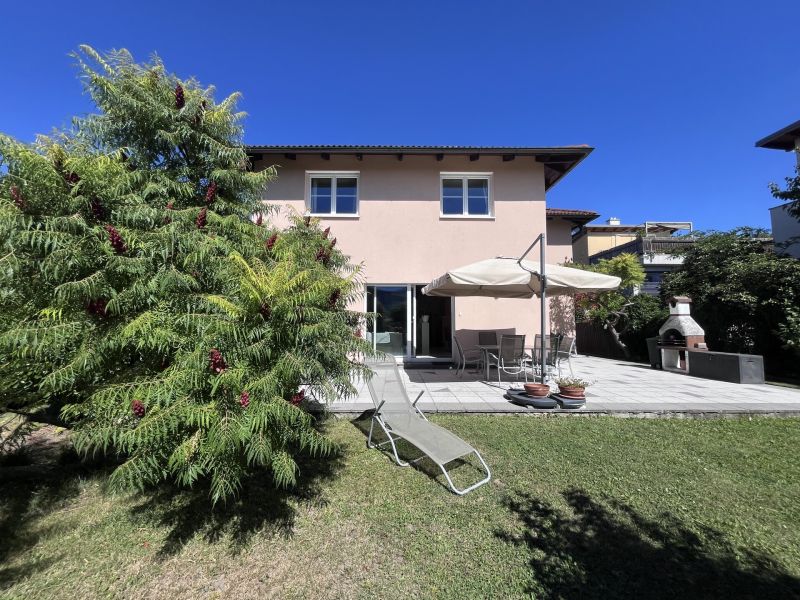 Tolles Zweifamilienhaus mit Einliegerwohnung, sonniger Terrasse, Keller, Doppelgarage und Pool! /  / 2511 Pfaffsttten / Bild 4
