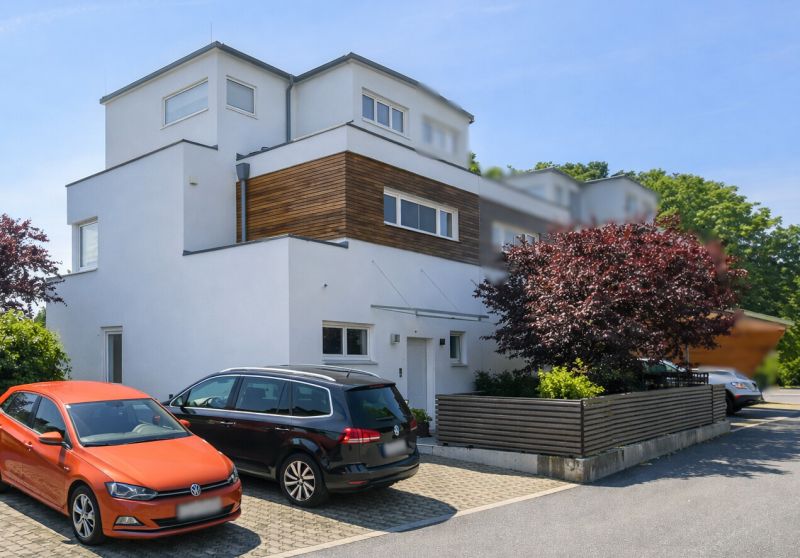 Doppelhaus mit Aussicht am Gießhübl * Wohnkeller * / / 2372 Gießhübl / Bild 1