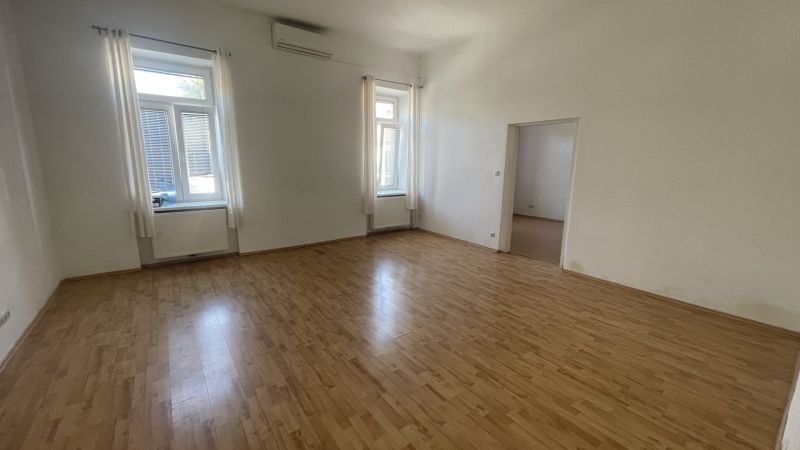 Zentral gelegene Altbauwohnung mit Entwicklungspotential /  / 2500 Baden / Bild 1