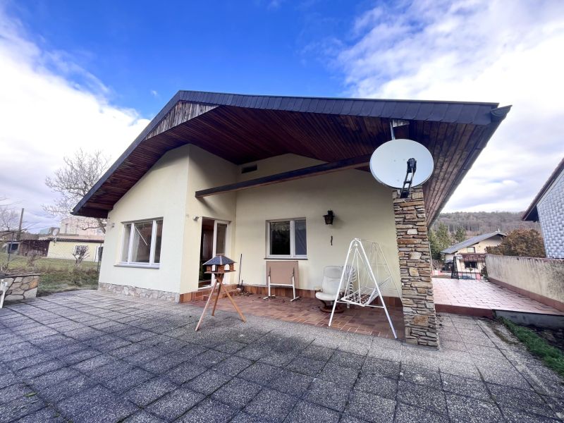 Schönes Einfamilienhaus mit Gartenparadies / / 2393 Sparbach / Bild 5