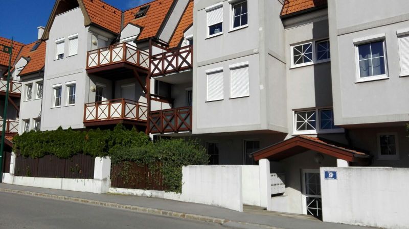 Starterwohnung im Zentrum mit Garten und Tiefgaragenstellplatz! /  / 2340 Mdling / Bild 1