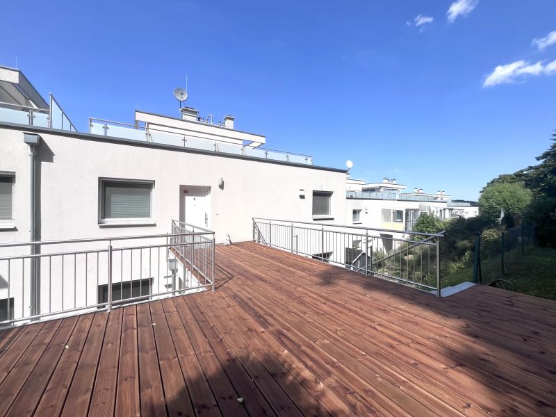 Dachterassentraum mit traumhaften Panoramablick und Eigengarten /  / 2371 Hinterbrhl / Bild 4