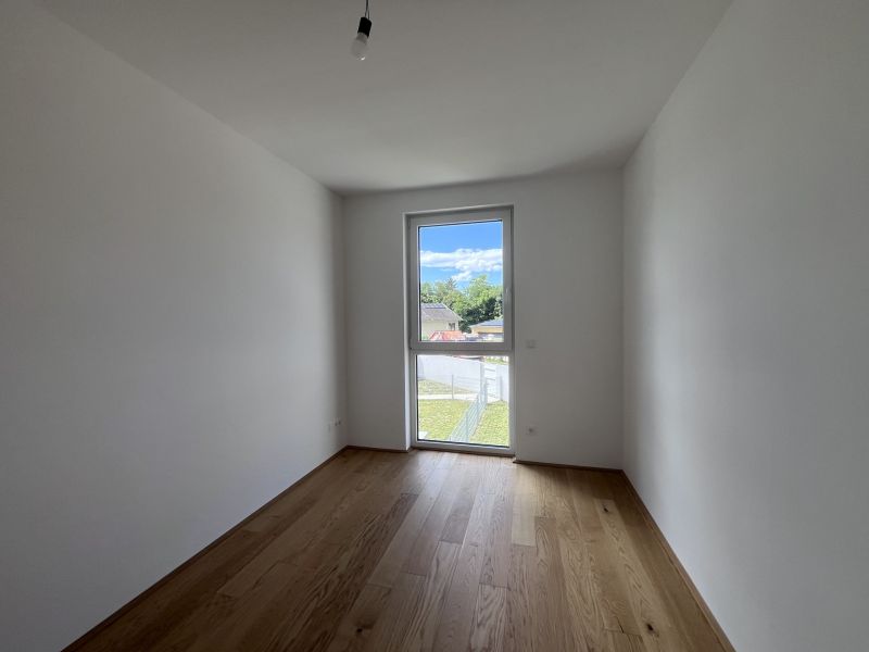 NEU BAU - mit Keller, Garten und je 2 Stellpltzen! /  / 2523 Tattendorf / Bild 2