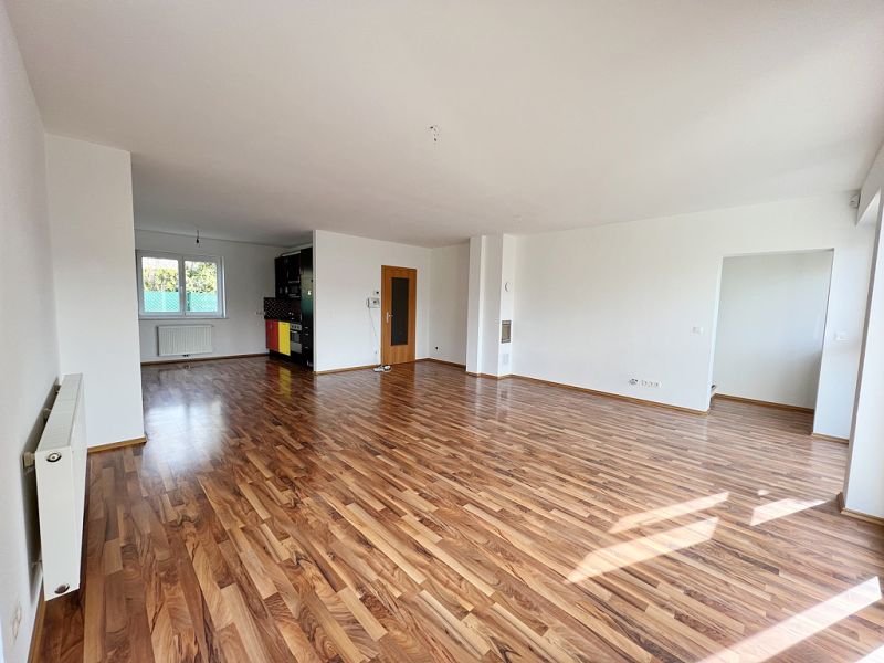 Sch�nes Haus mit gro�em Garten und 2 KFZ-Abstellpl�tzen! /  / 2361&nbsp;Laxenburg / Bild 7