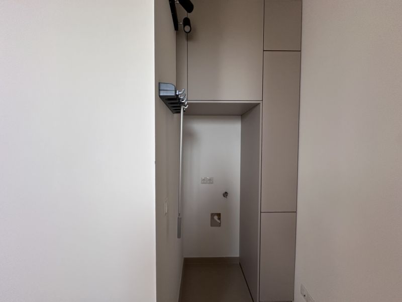 Erstbezug nach Sanierung! 2-Zimmer-Dachgeschosswohnung mit Terrasse, Balkon, Lift und Stellplatz! /  / 2340 Mdling / Bild 5