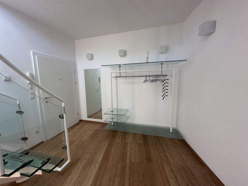 Tolle 3 Zimmer Dachgeschosswohnung mit Blick ber Wien! /  / 1040 Wien / Bild 12