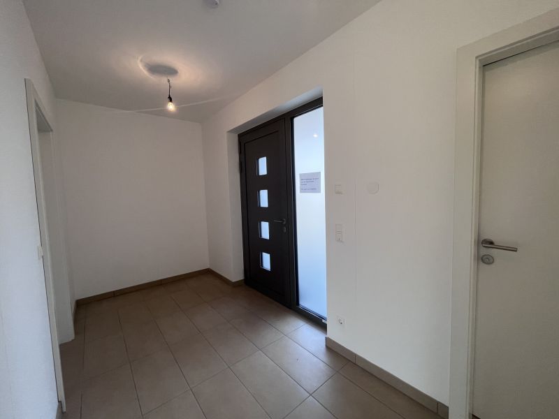 Erstbezug !!! Traumhafte Doppelhaush�lfte -  mit 5 Zimmern, Garten, Wohnkeller und Stellpl�tzen! /  / 2353&nbsp;Guntramsdorf / Bild 2