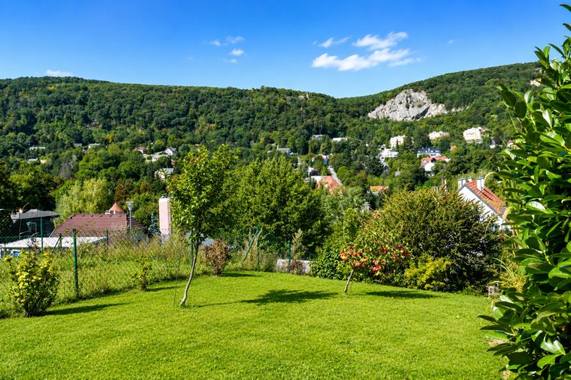 Stilvolle Gartenwohnung mit beeindruckendem Weitblick / / 2371 Hinterbrühl / Bild 1